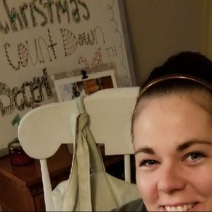 Meet your Posher, Angela